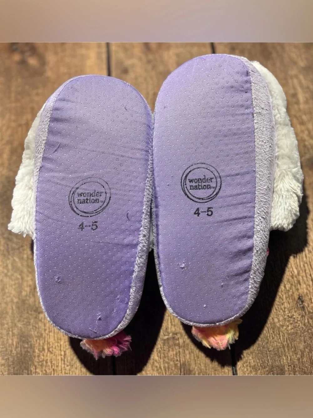 Wonder Nation Girls size 4-5 Plush Rainbow Unicorn Slippers - White & Rainbow